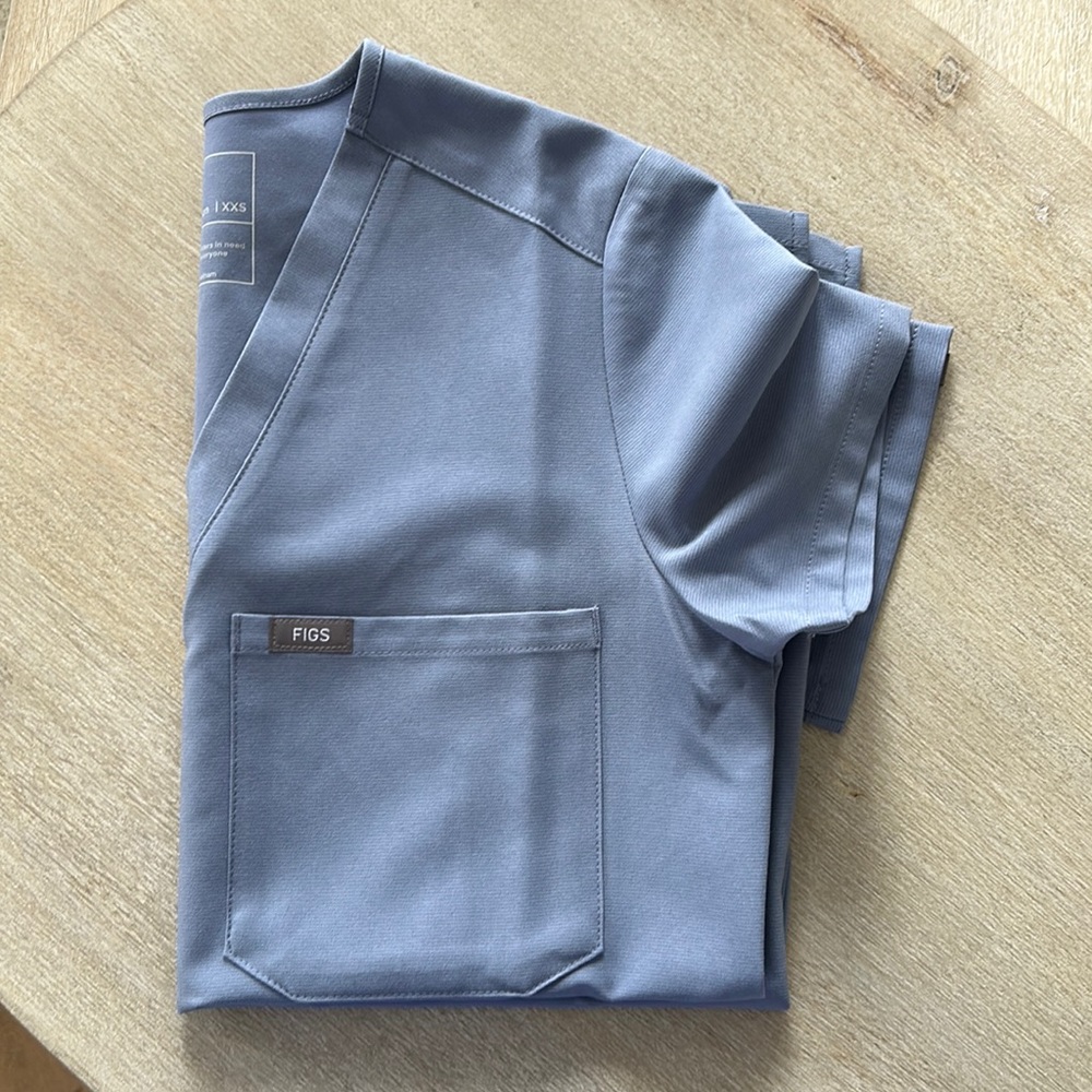 FIGS CATARINA TOP IN XXS - VAPOR BLUE